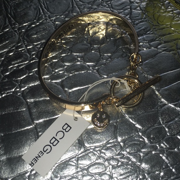 BCBG Choose Happiness Bracelet goldtone - Picture 5 of 5